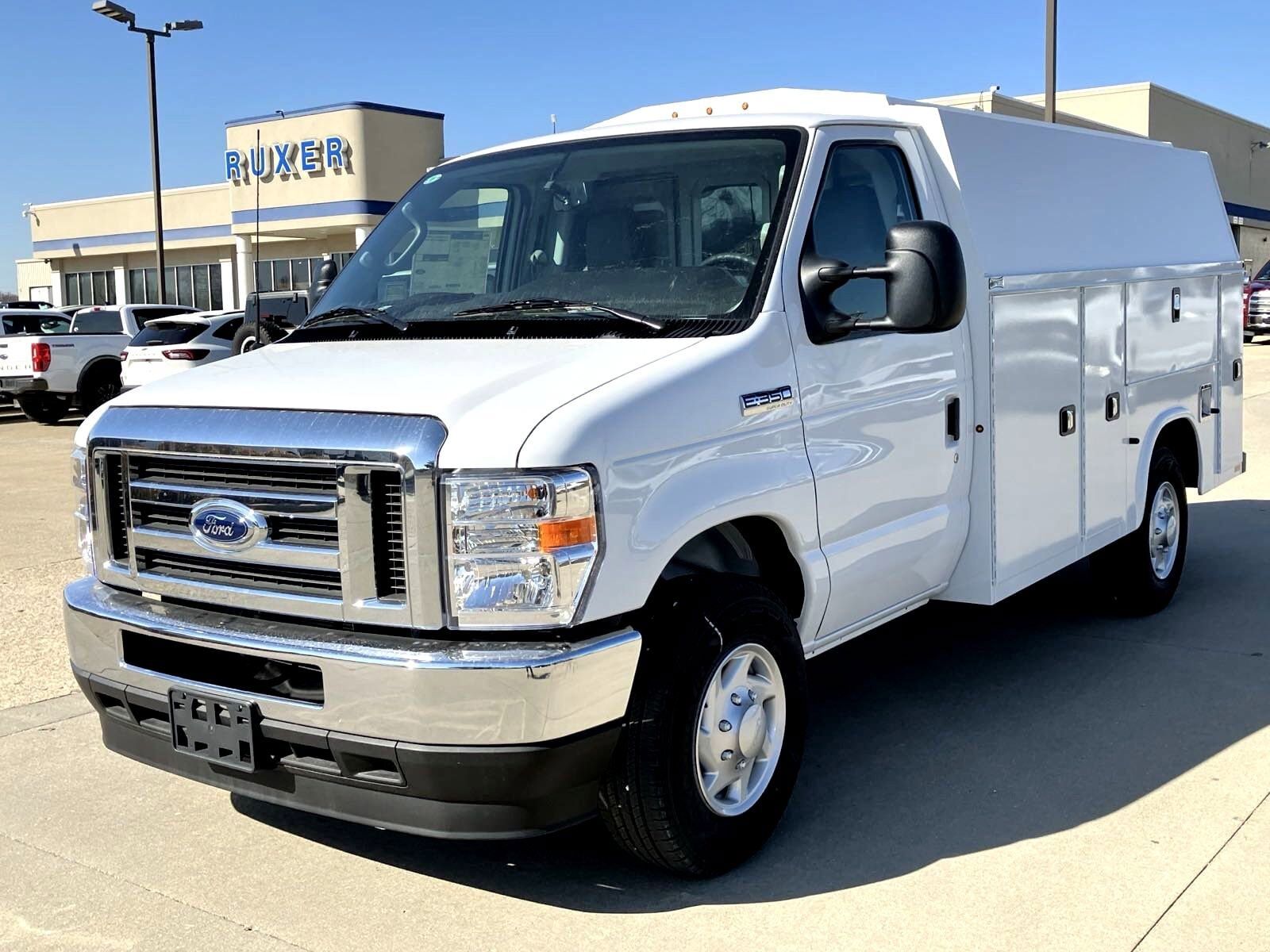 2025 FORD E-350