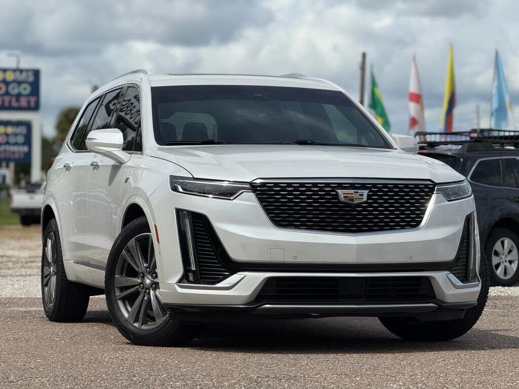 2021 CADILLAC XT6