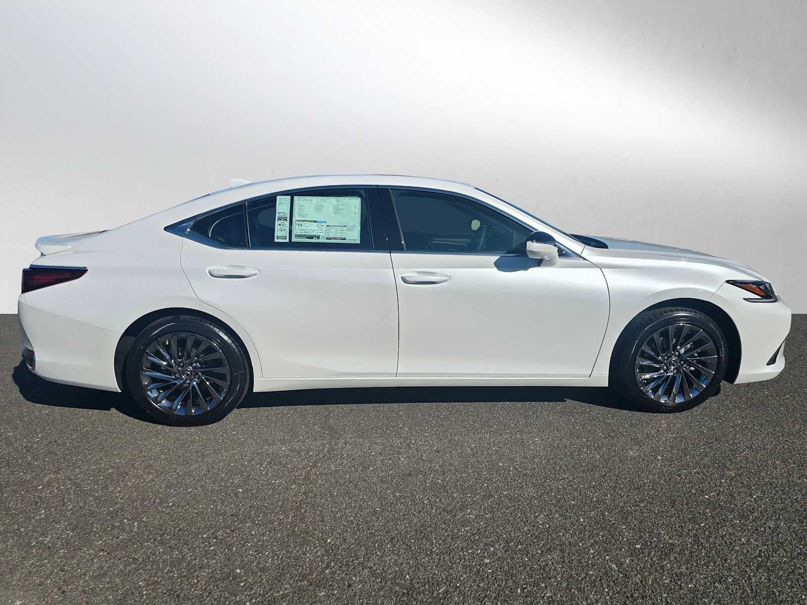 2025 Lexus ES
