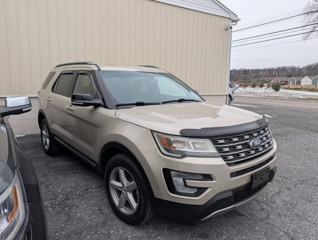 2017 FORD Explorer