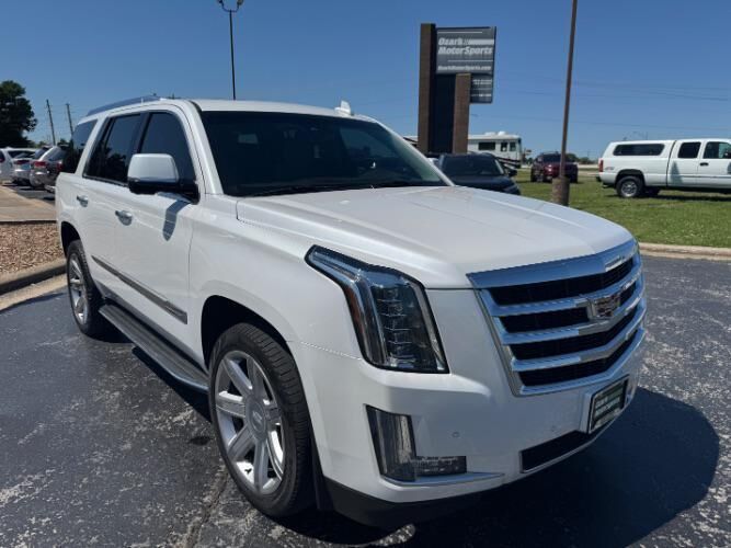2016 CADILLAC Escalade