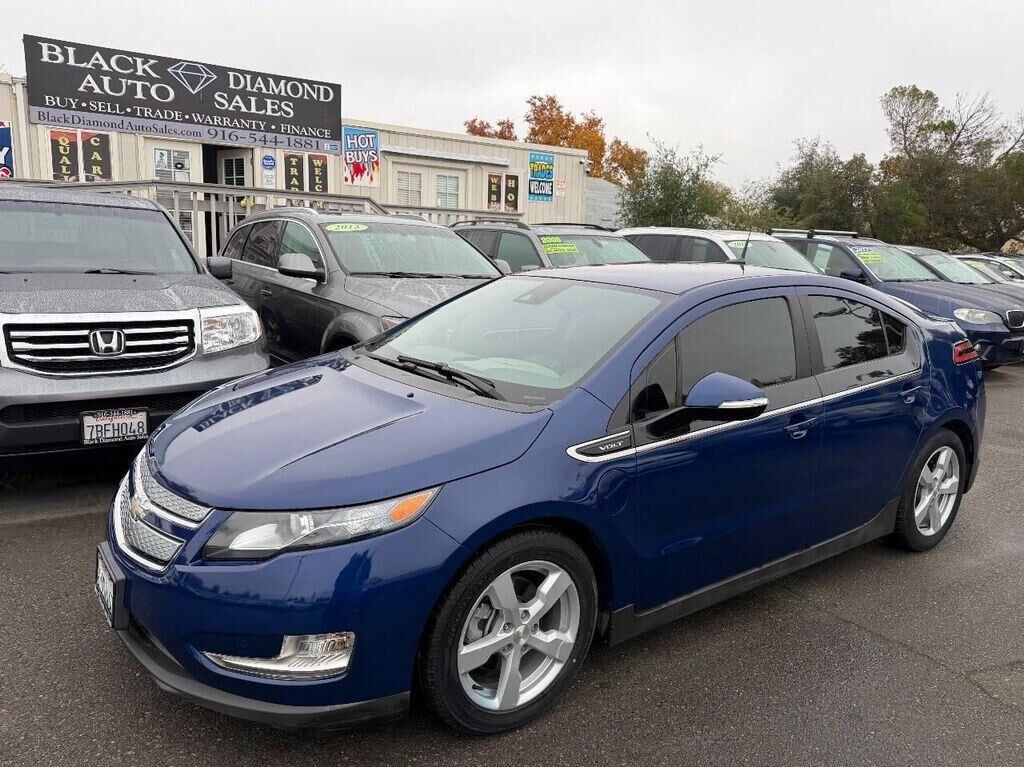 2013 CHEVROLET Volt