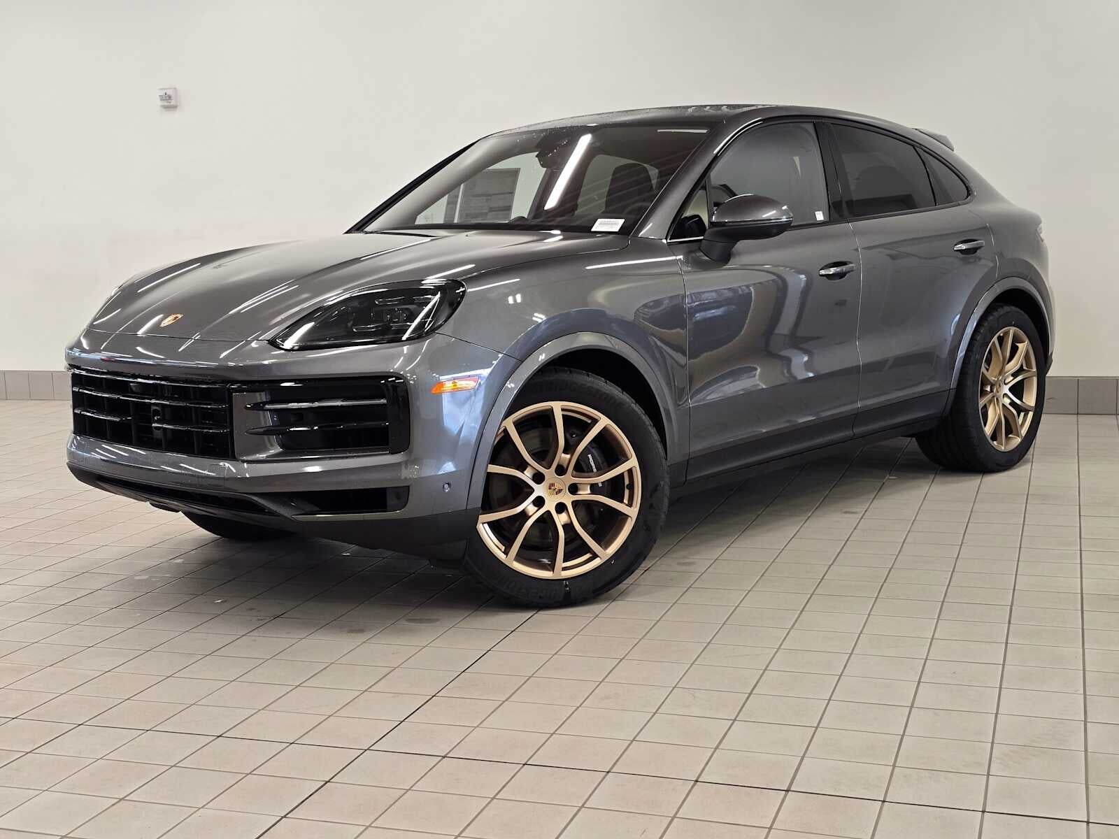 2024 PORSCHE Cayenne