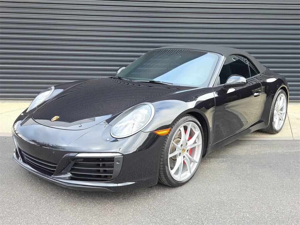 2017 PORSCHE 911