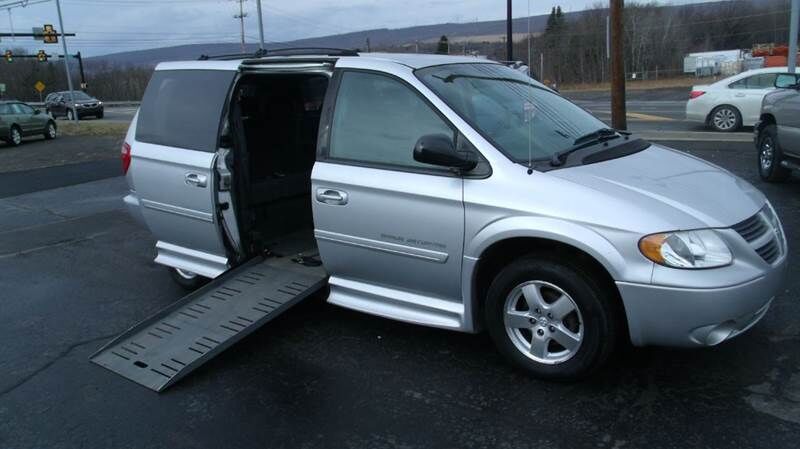 2005 DODGE Caravan