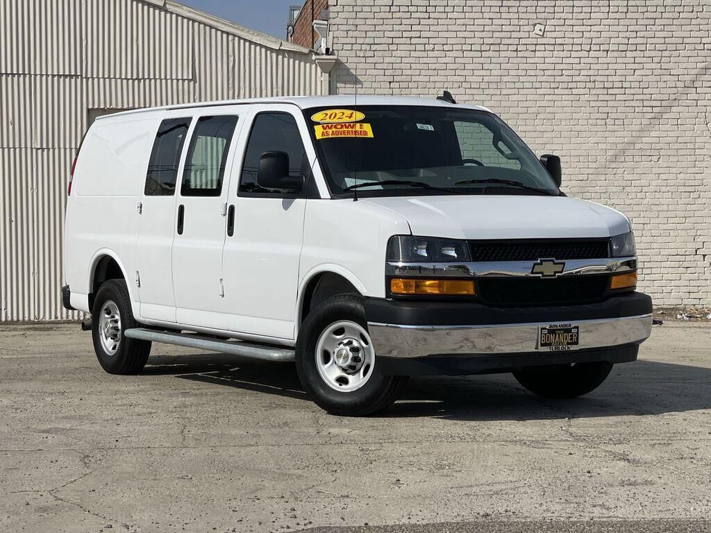 2024 CHEVROLET Express