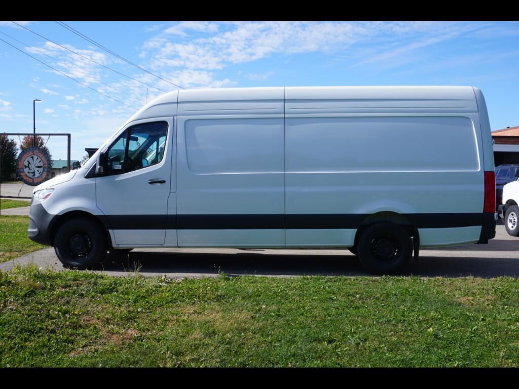 2025 MERCEDES-BENZ Sprinter