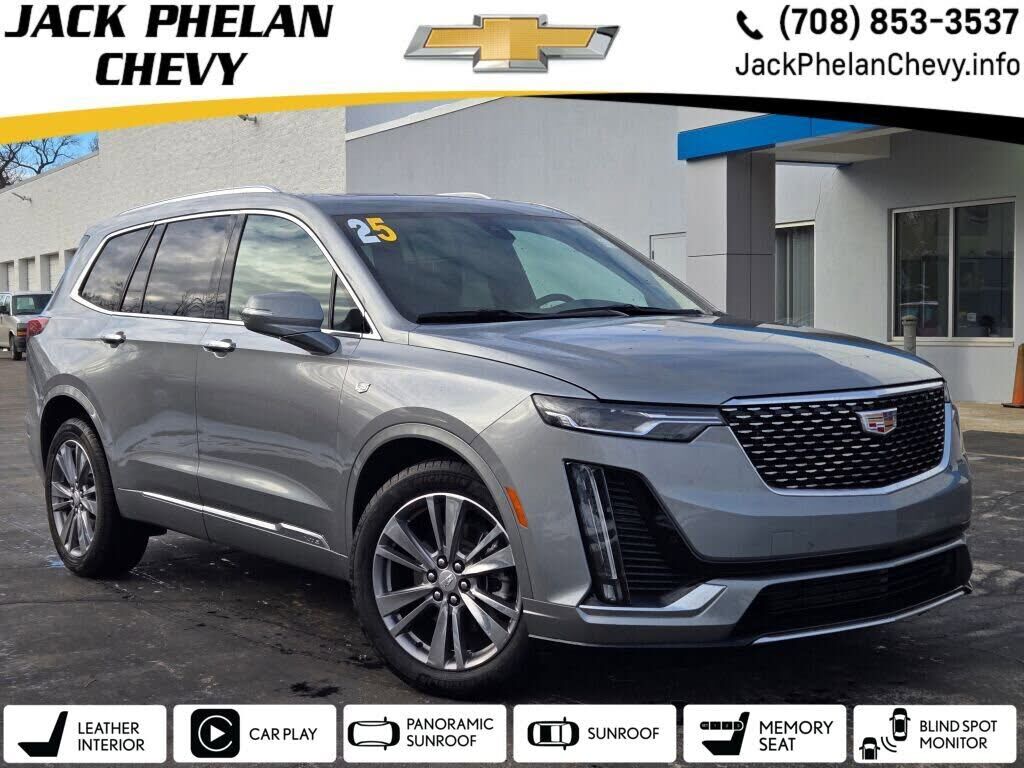 2025 CADILLAC XT6