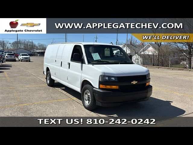 2022 CHEVROLET Express