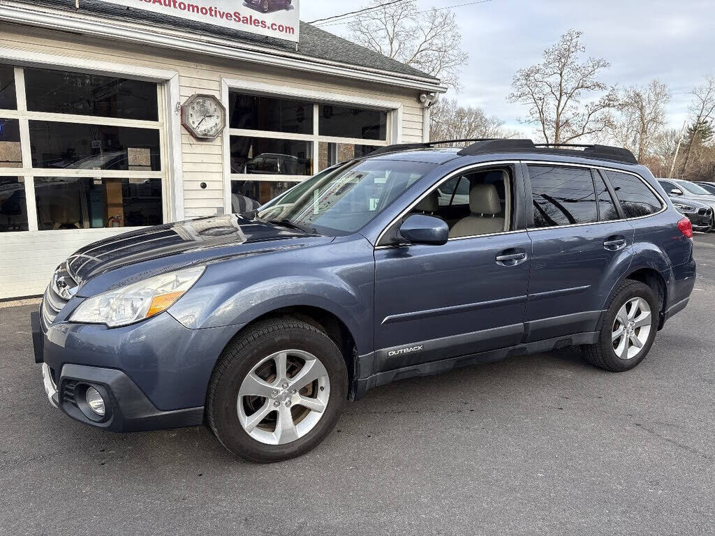 2013 SUBARU Outback