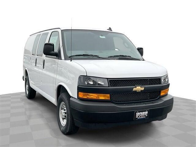 2025 CHEVROLET Express