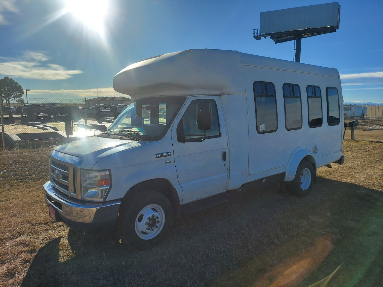 2014 FORD E-350