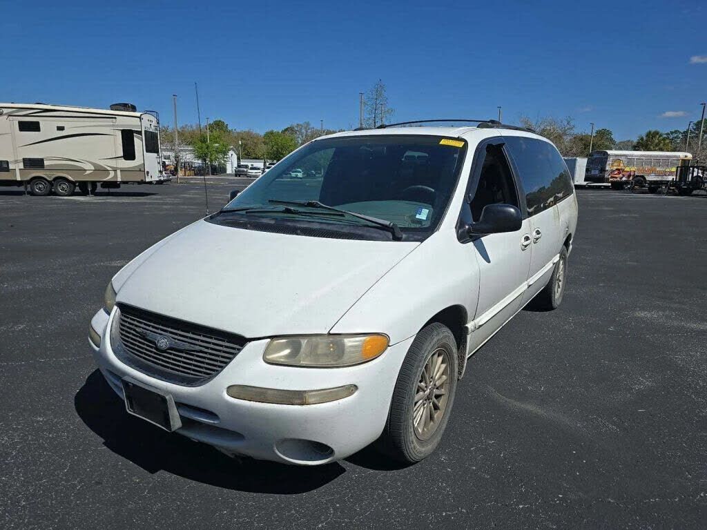 2000 CHRYSLER Town and Country