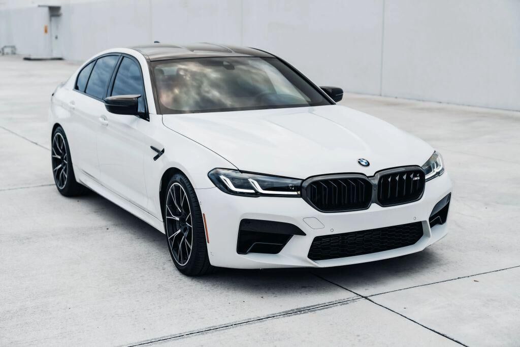 2022 BMW M5