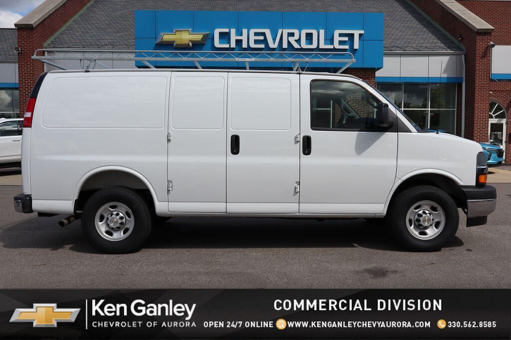 2025 CHEVROLET Express