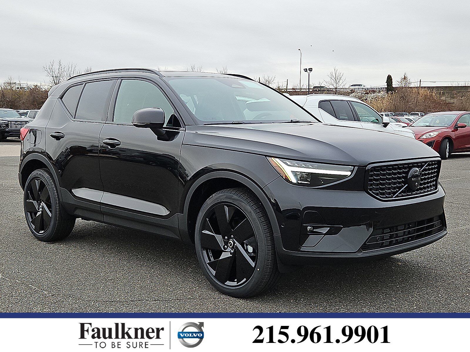 2026 VOLVO XC40