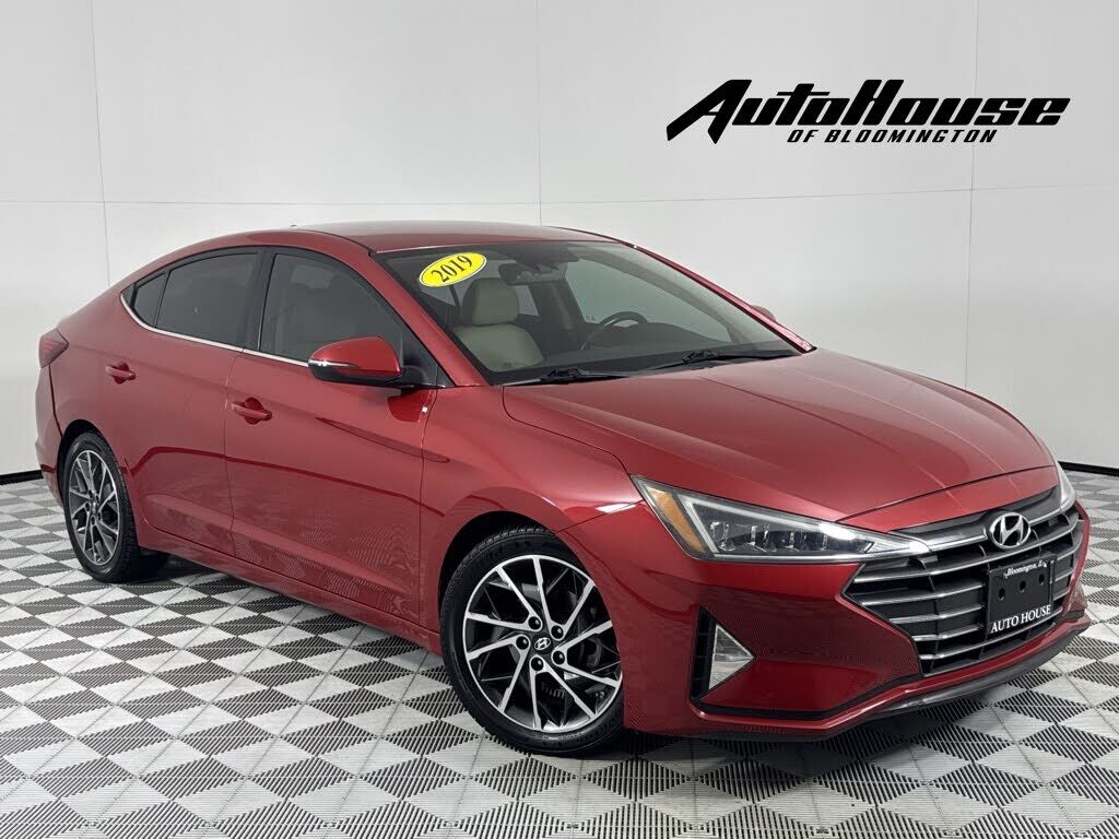 2019 HYUNDAI Elantra