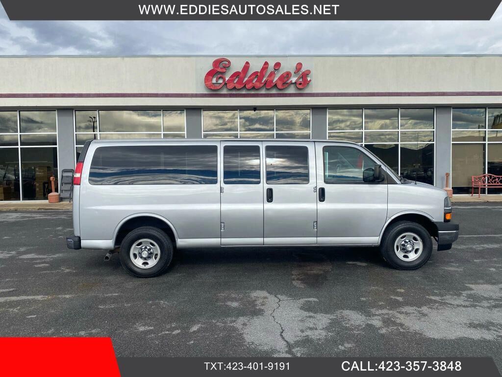 2017 CHEVROLET Express