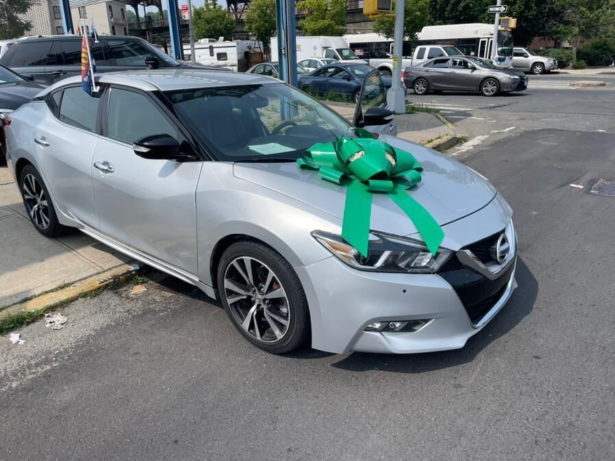 2017 NISSAN Maxima