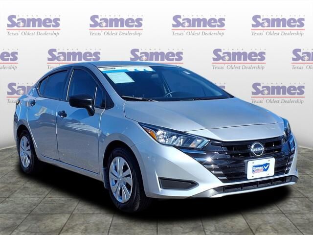 2024 NISSAN Versa