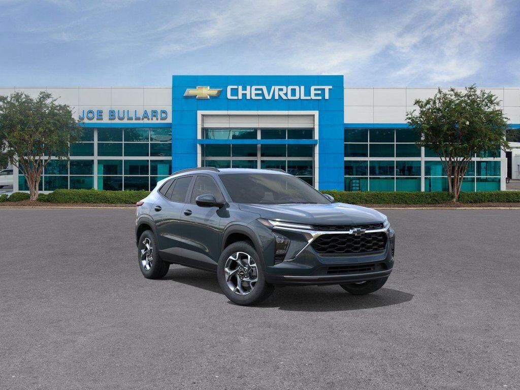 2026 CHEVROLET Trax