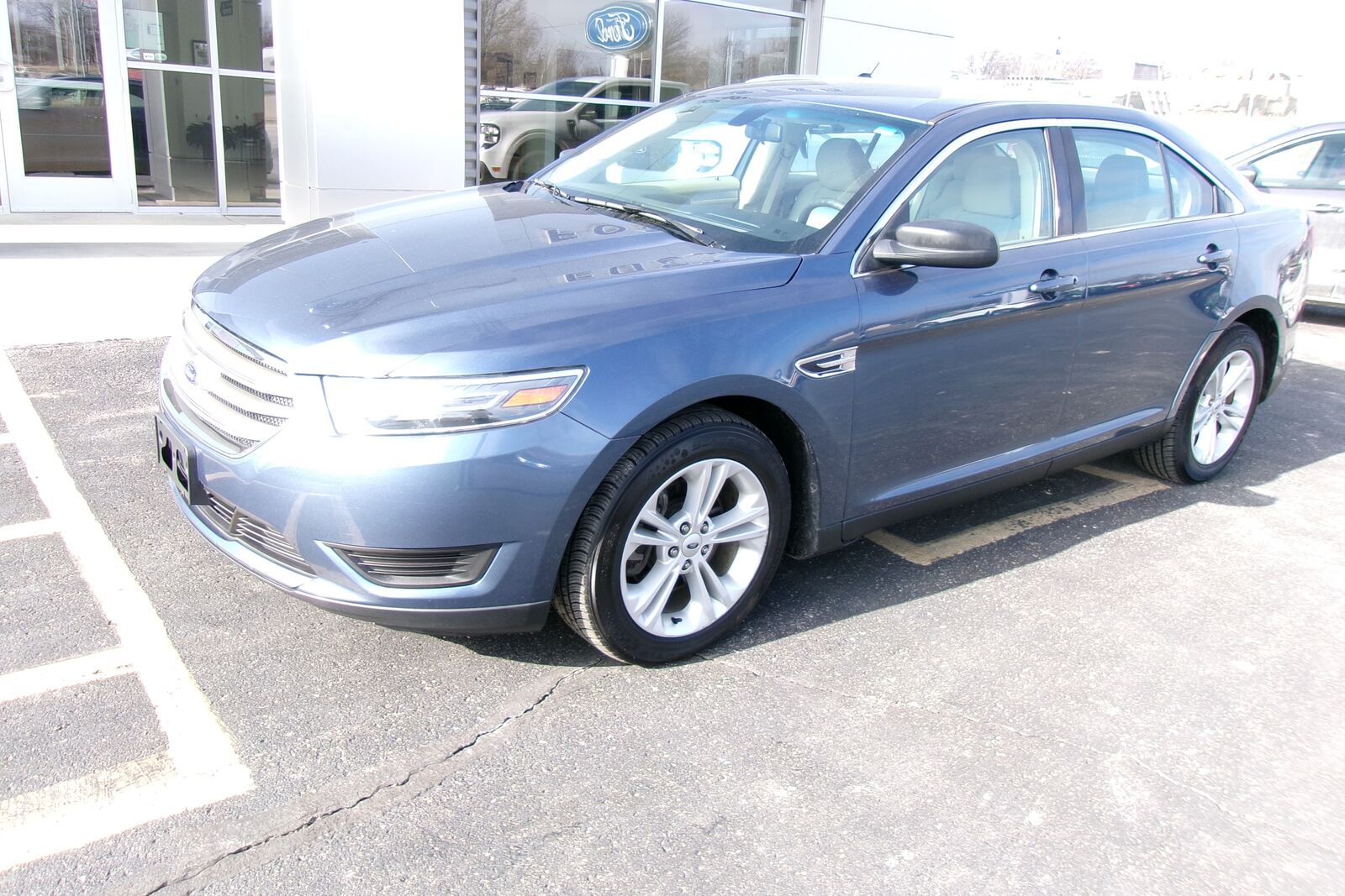 2018 FORD Taurus