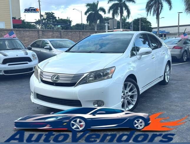 Lexus HS