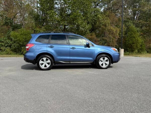2016 SUBARU Forester
