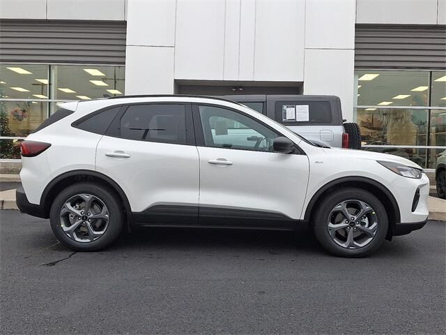 2026 FORD Escape