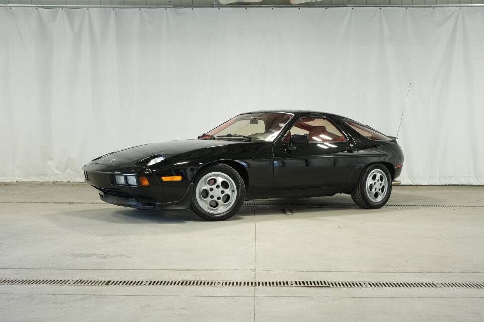 1982 PORSCHE 928
