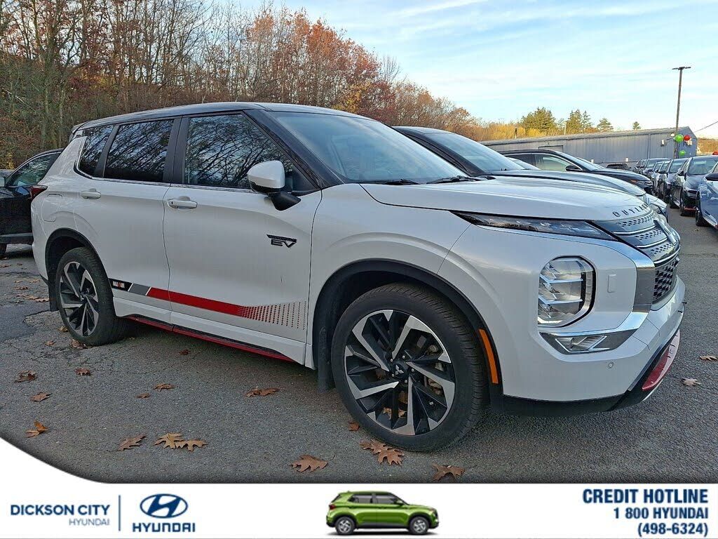 2024 MITSUBISHI Outlander