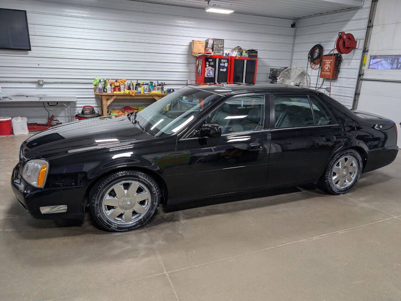 2005 CADILLAC Deville