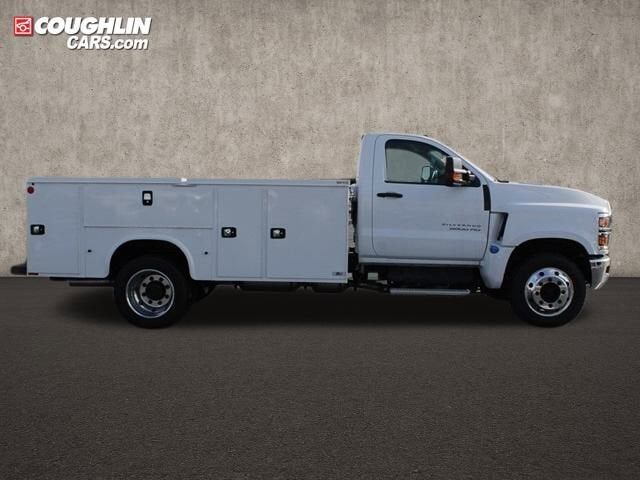 2024 GMC Silverado Medium Duty