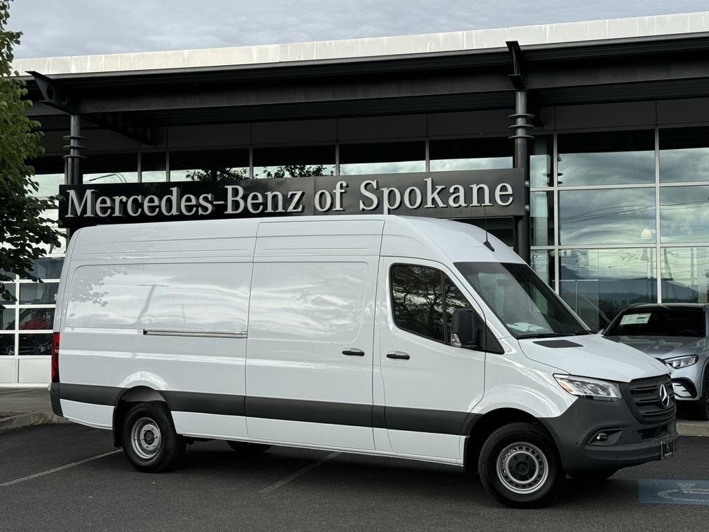 2024 MERCEDES-BENZ Sprinter