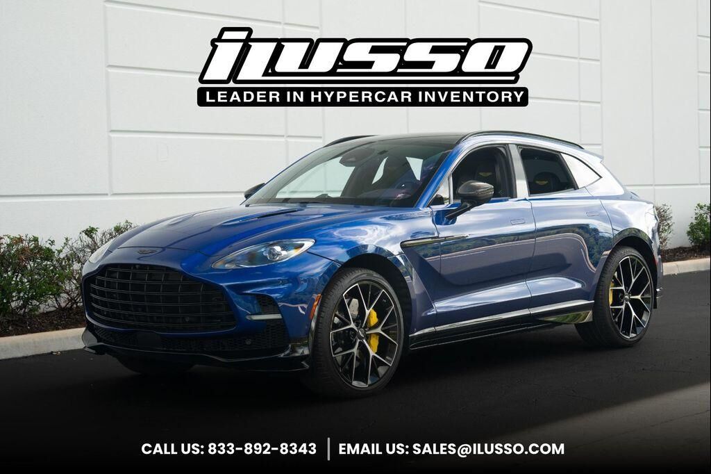 2025 ASTON MARTIN DBX