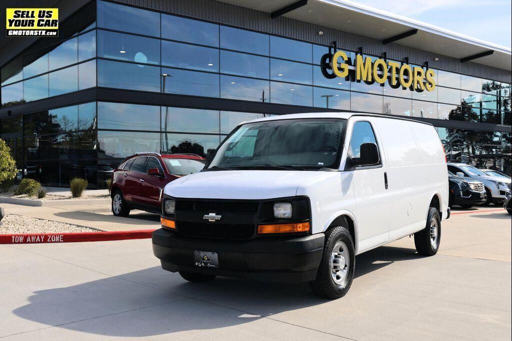 2017 CHEVROLET Express