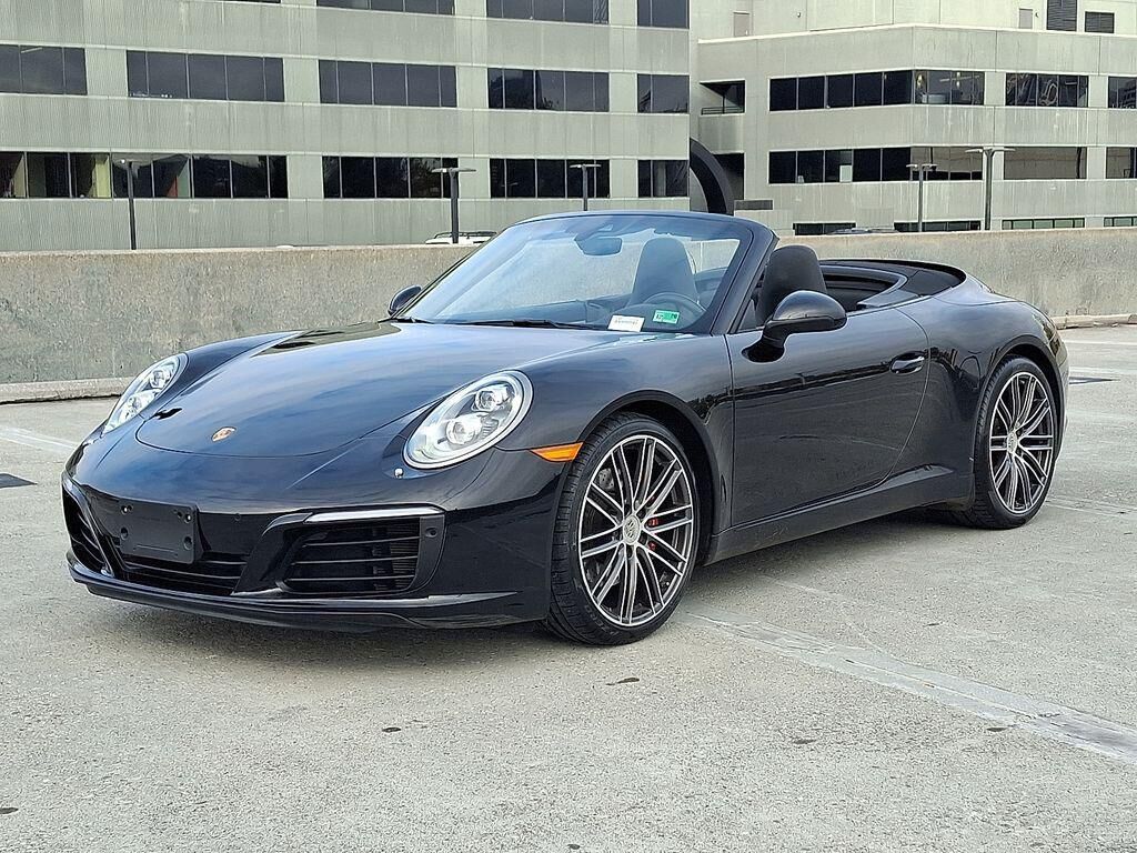 2017 PORSCHE 911