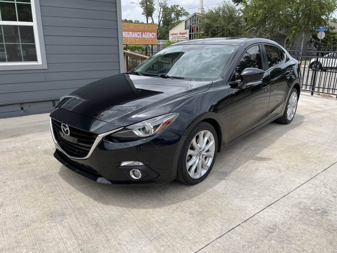 2016 MAZDA Mazda3