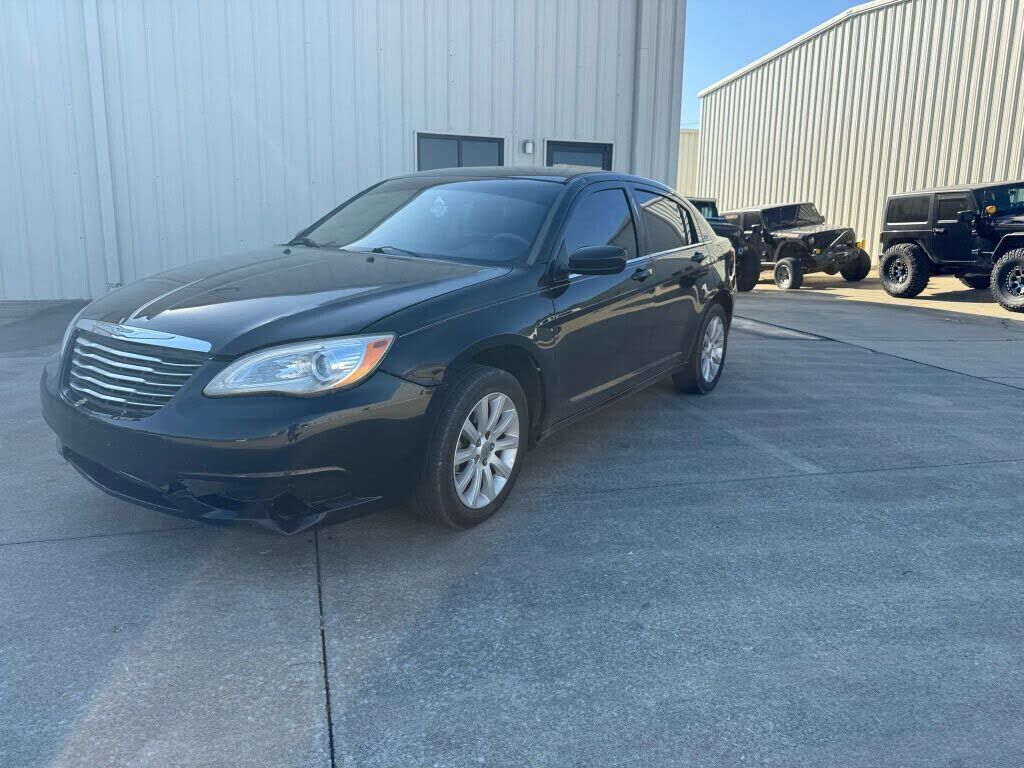 2013 CHRYSLER 200
