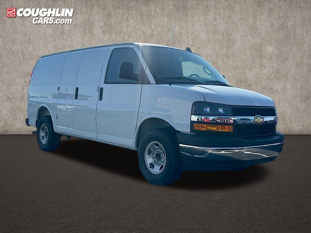 2025 CHEVROLET Express