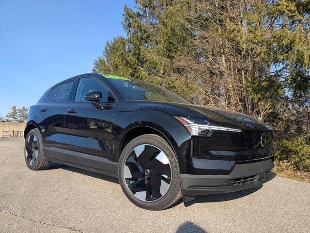 2025 VOLVO EX30