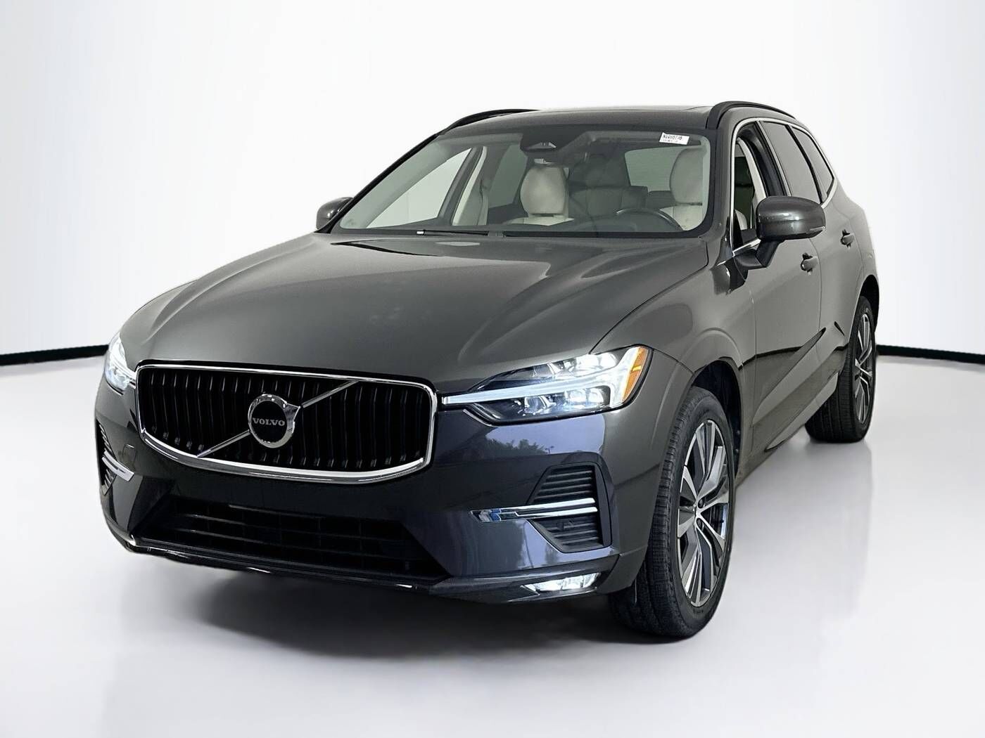 2022 VOLVO XC60