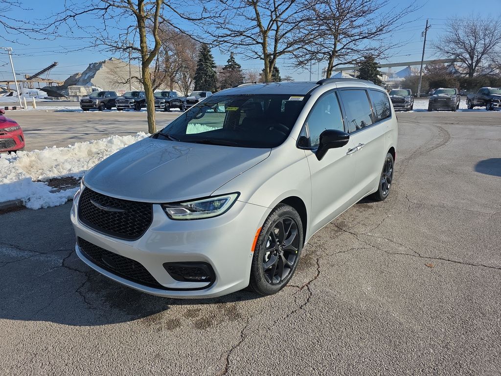 2026 CHRYSLER Pacifica