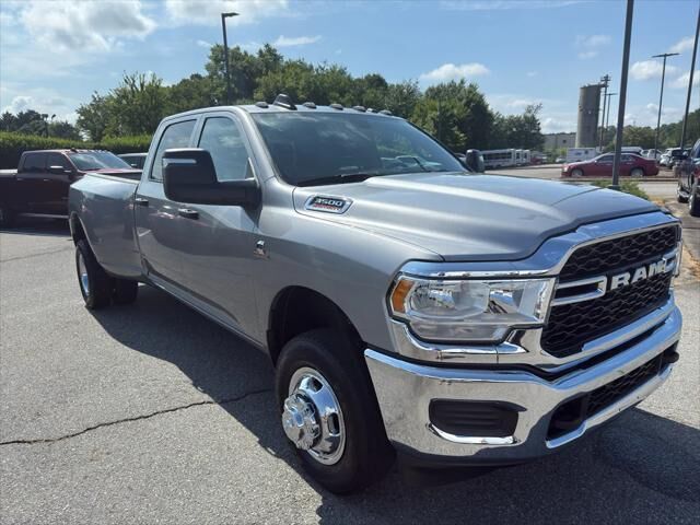 2024 RAM 3500