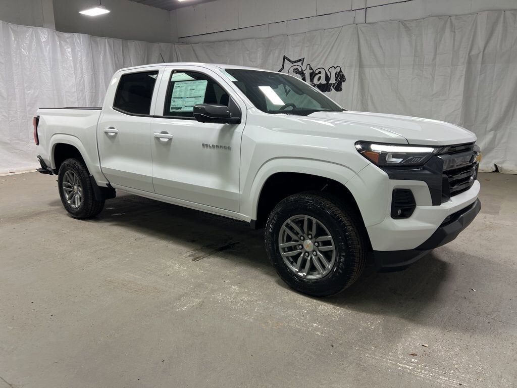 2025 CHEVROLET Colorado