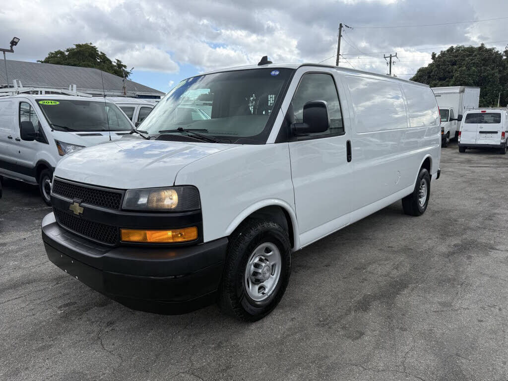 2019 CHEVROLET Express