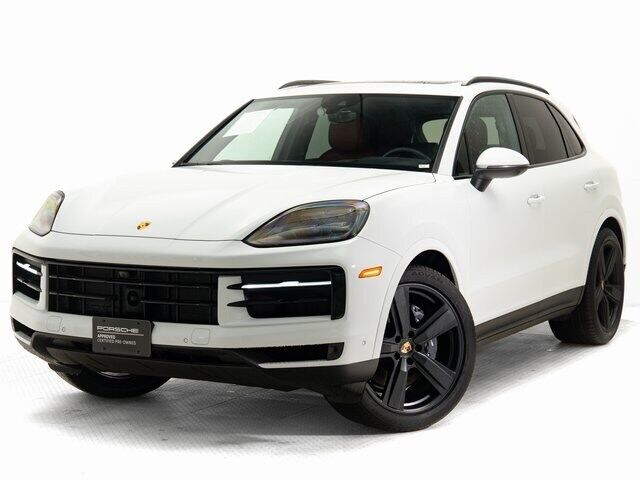 2025 PORSCHE Cayenne
