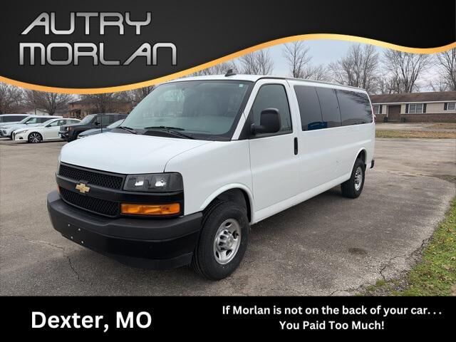 2023 CHEVROLET Express