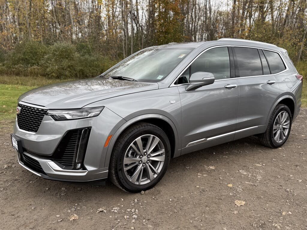 2025 CADILLAC XT6