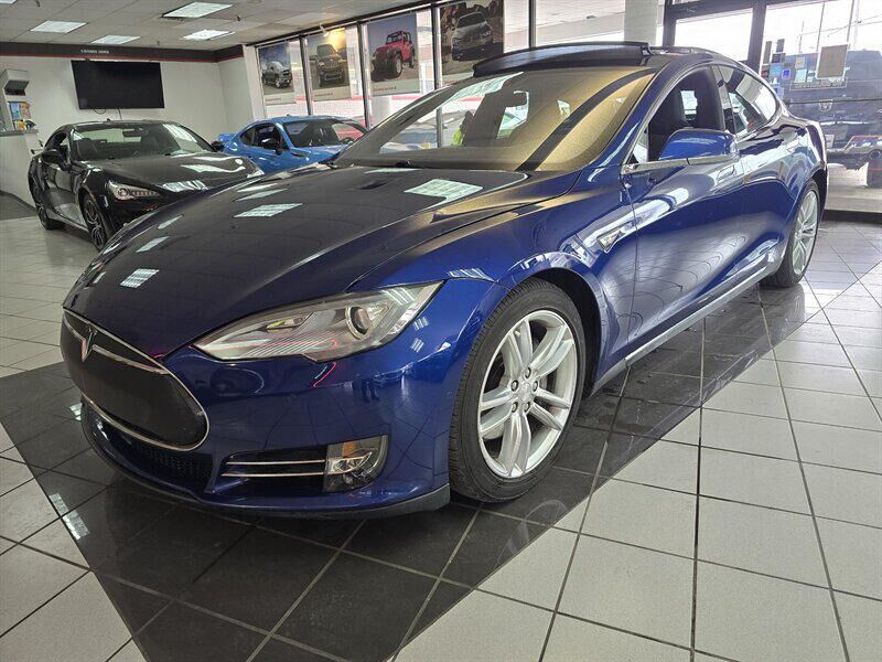 2015 TESLA Model S